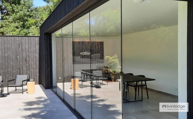 Modern garden office in Ghent region | Livinlodge