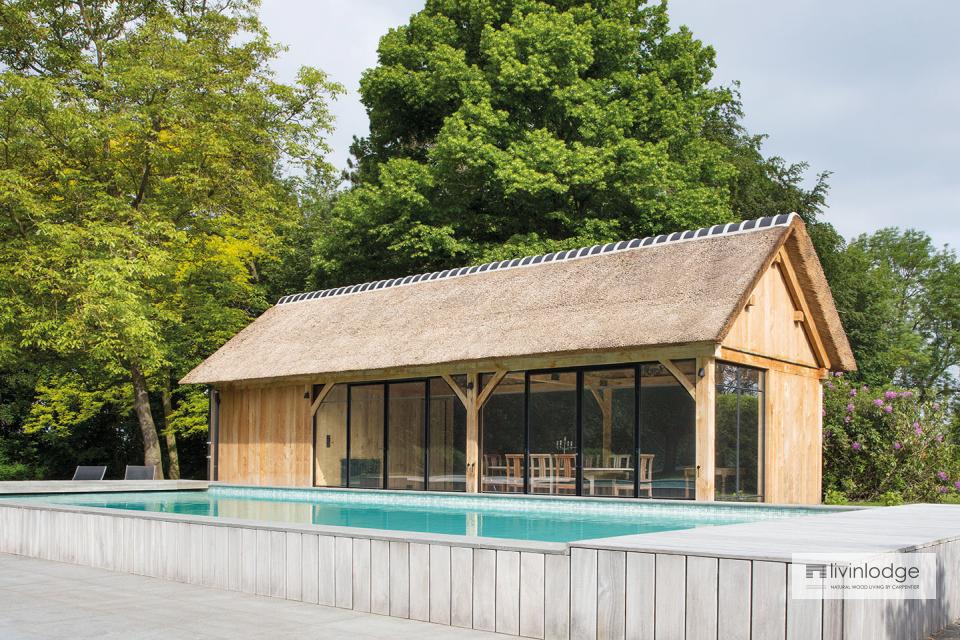 Oak pool house with thatched roof, Grimbergen